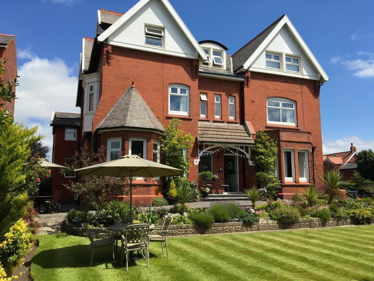 Appartamento Mode - The Old School House Lytham St Annes Esterno foto