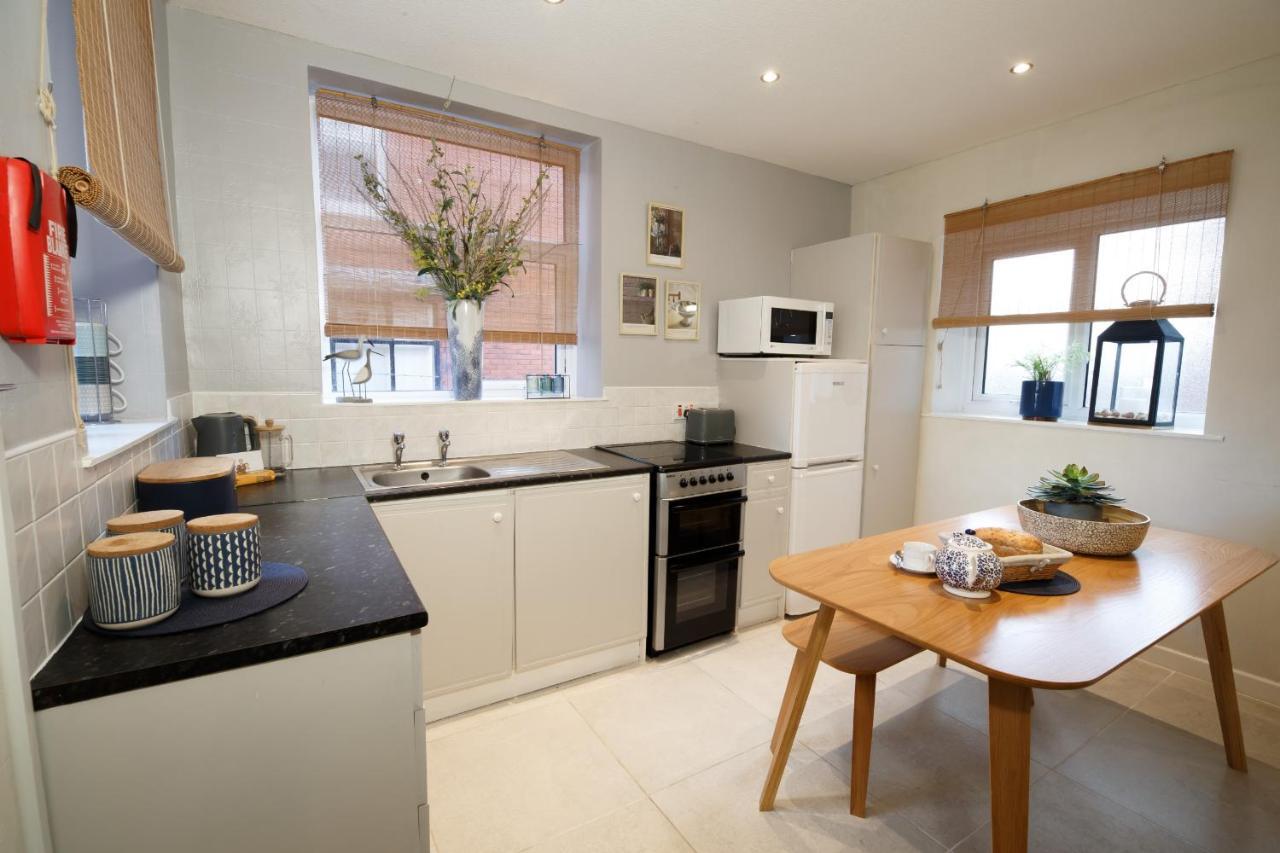 Appartamento Mode - The Old School House Lytham St Annes Esterno foto