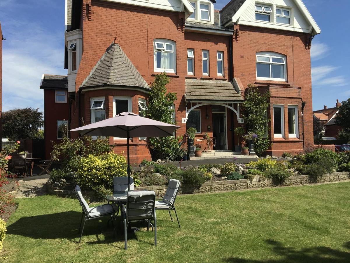 Appartamento Mode - The Old School House Lytham St Annes Esterno foto